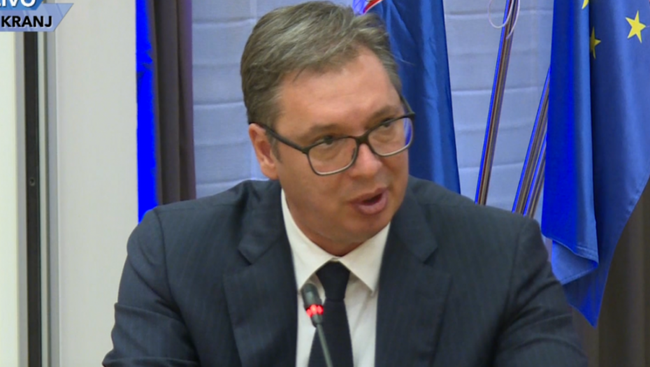 VUČIĆ:  Nemam pare, nemam račune