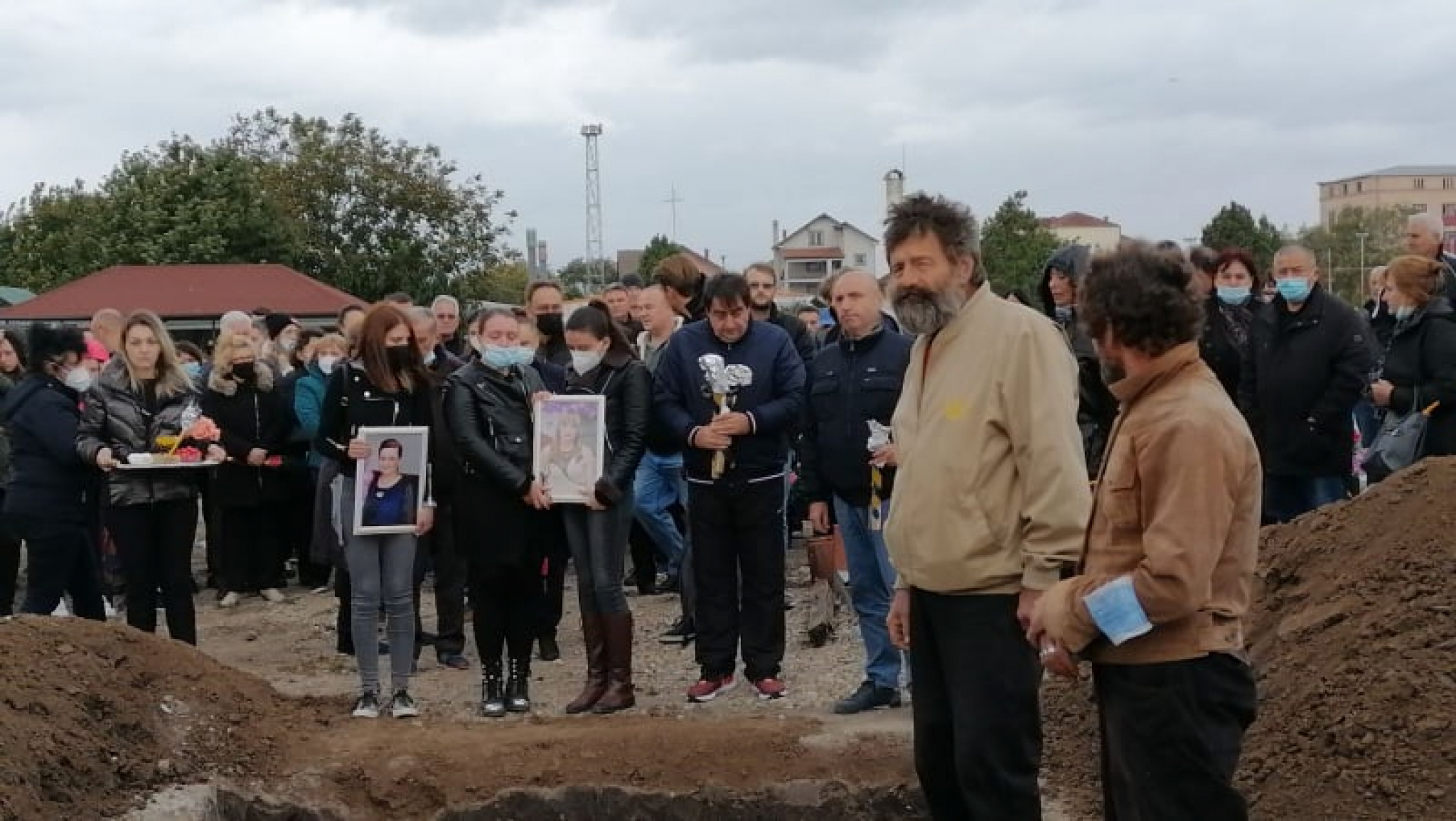 ĐOKIĆI IZAŠLI IZ KUĆE I OTETI ZA STOTINAK SEKUNDI Na kobnoj raskrsnici uočen neobičan detalj!