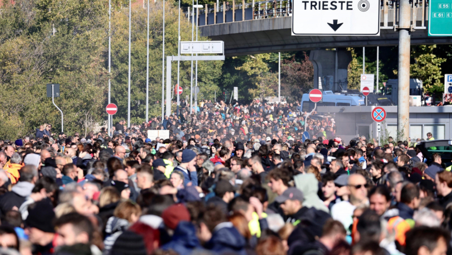 PROTESTI U ITALIJI Građani se pobudnili protiv isporuke oružja Ukrajini