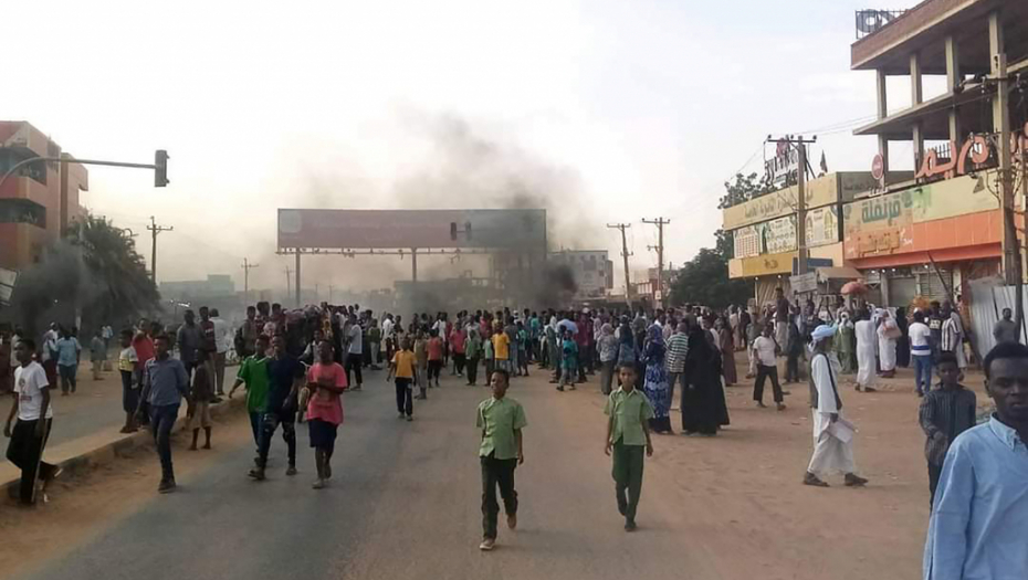 DRŽAVNI UDAR U SUDANU Poginule dve osobe, povređeno najmanje 80 ljudi (VIDEO)