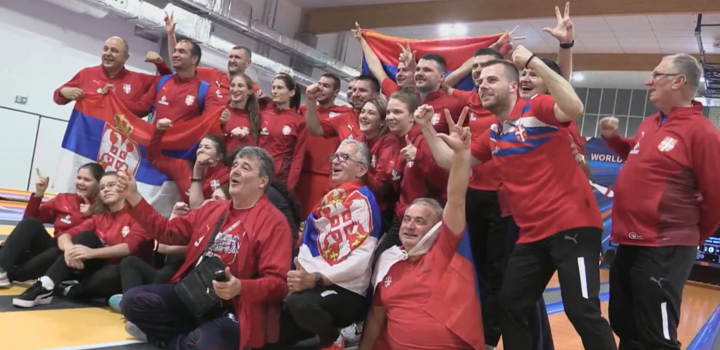 SVET SE KLANJA SRBIJI Šesti put naša selekcija je prvak planete! (FOTO, VIDEO)