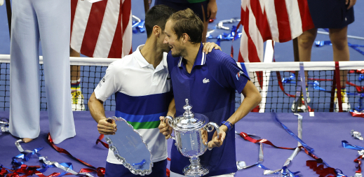 MALO SU POBRKALI LONČIĆE Nole je najbolji na planeti ikad, ali kladionice su žestoko omanule sa kvotama pred finale