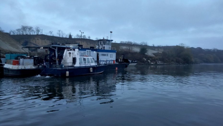 U DUNAV SE IZLILO PREKO 20.000 LITARA GORIVA Veliki incident kod Novog Sada