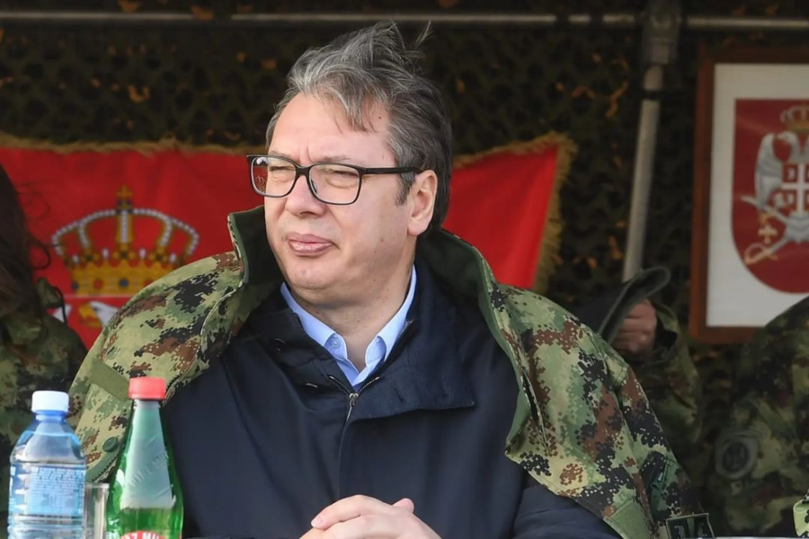 VELIKO OBEĆANJE VUČIĆA U ŠAPCU Imamo još mnogo novca! Počinje čašćavanje, evo ko će do kraja godine dobiti bonus uplatu (VIDEO)