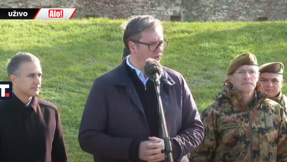 VELIKO OBEĆANJE VUČIĆA U ŠAPCU Imamo još mnogo novca! Počinje čašćavanje, evo ko će do kraja godine dobiti bonus uplatu (VIDEO)