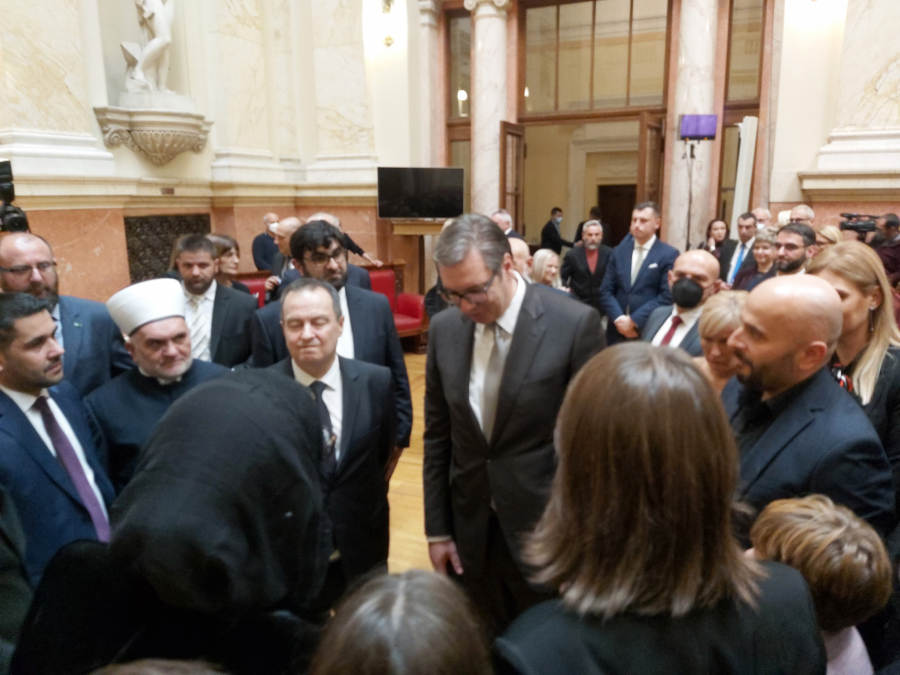 OVO JE PORODICA MUAMERA ZUKORLIĆA Za sobom ostavio osmoro dece