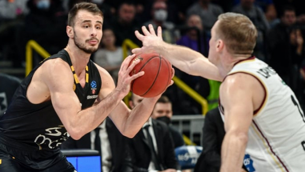 TEŽE NEGO ŠTO SE OČEKIVALO! Partizan savladao Lijetkabelis u veoma neizvesnom meču!