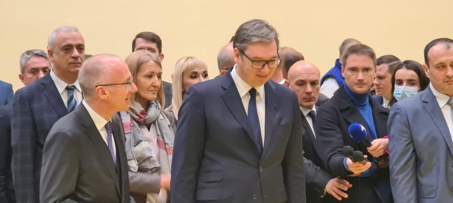 VUČIĆ IZNEO VELIKE PLANOVE Vojvodina mora da uhvati korak sa Beogradom