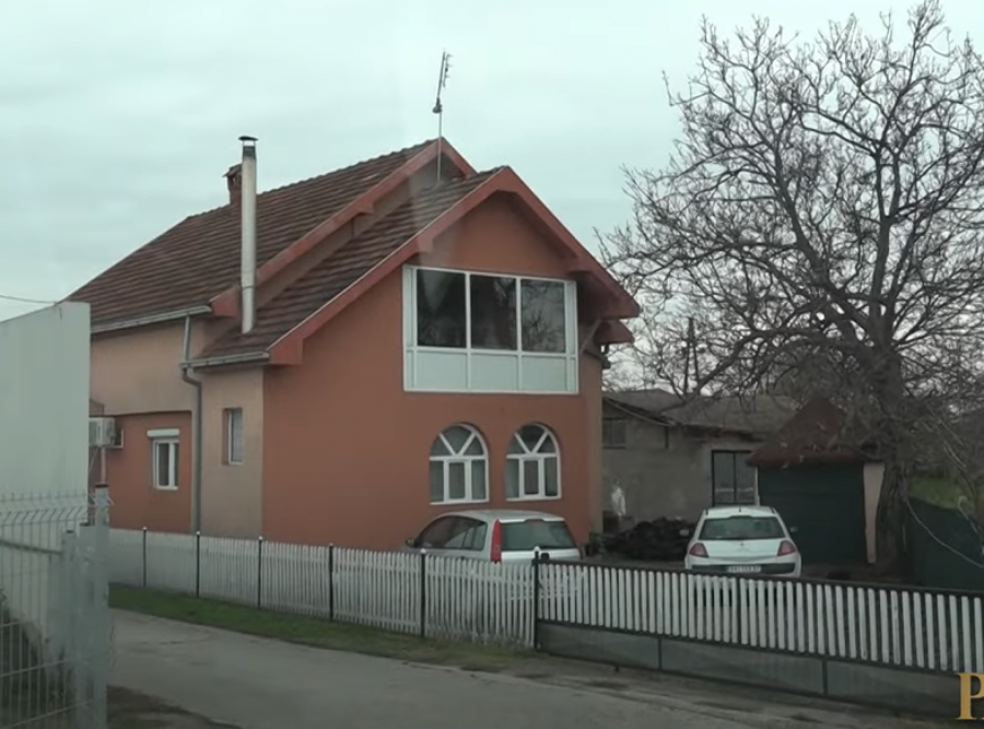 OVO JE NOVA KUĆA NADEŽDE I TOME Preselili su se u Svilajnac gde uživaju u prostranoj kući sa sinom Longom