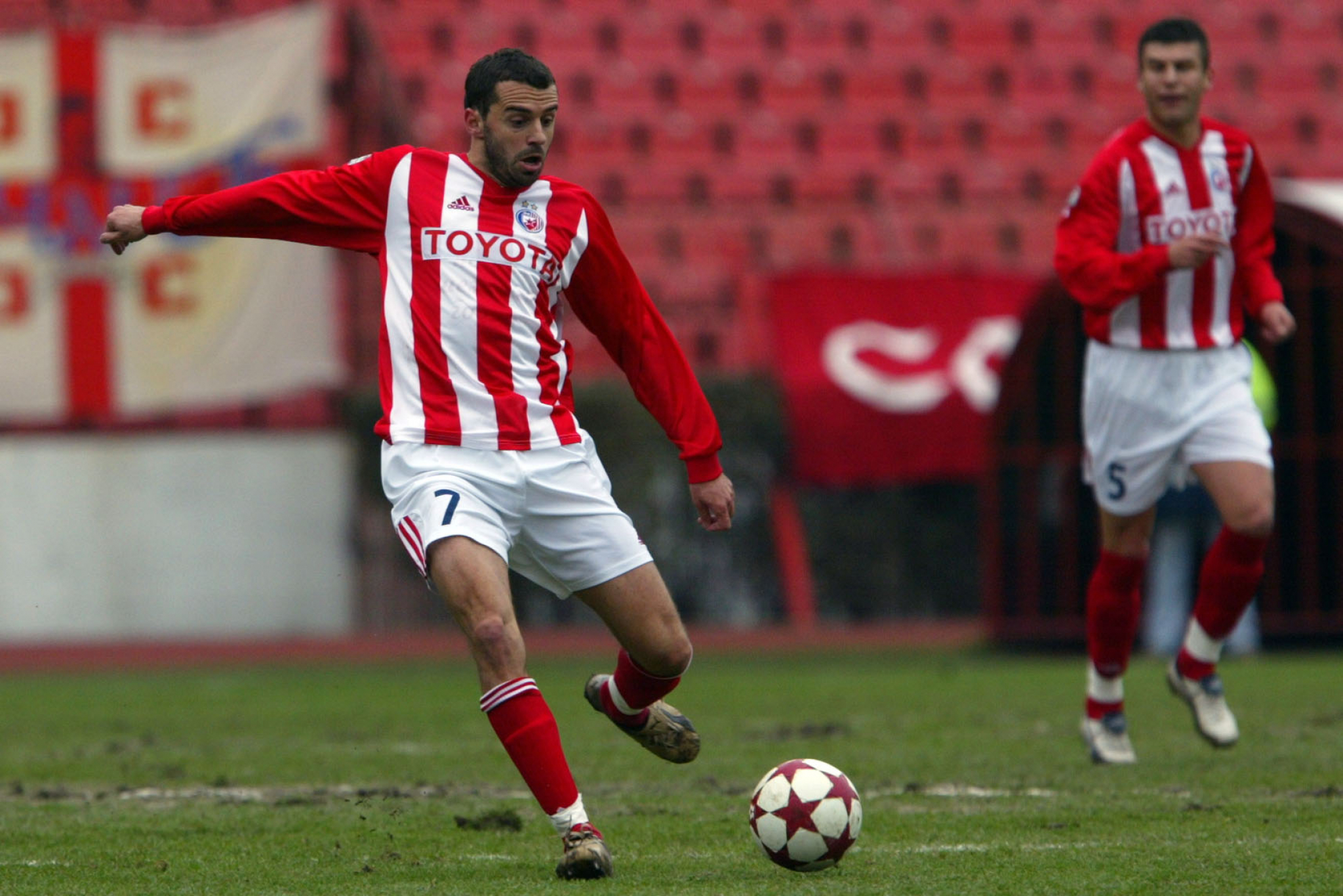 ALBANAC KOJI JE UMALO POSTAO HEROJ ZVEZDE, NADAL HTEO DA GA BIJE! Gde je nestao bivši reprezentativac Jugoslavije koji je prodavao cigare da bi preživeo? (FOTO)