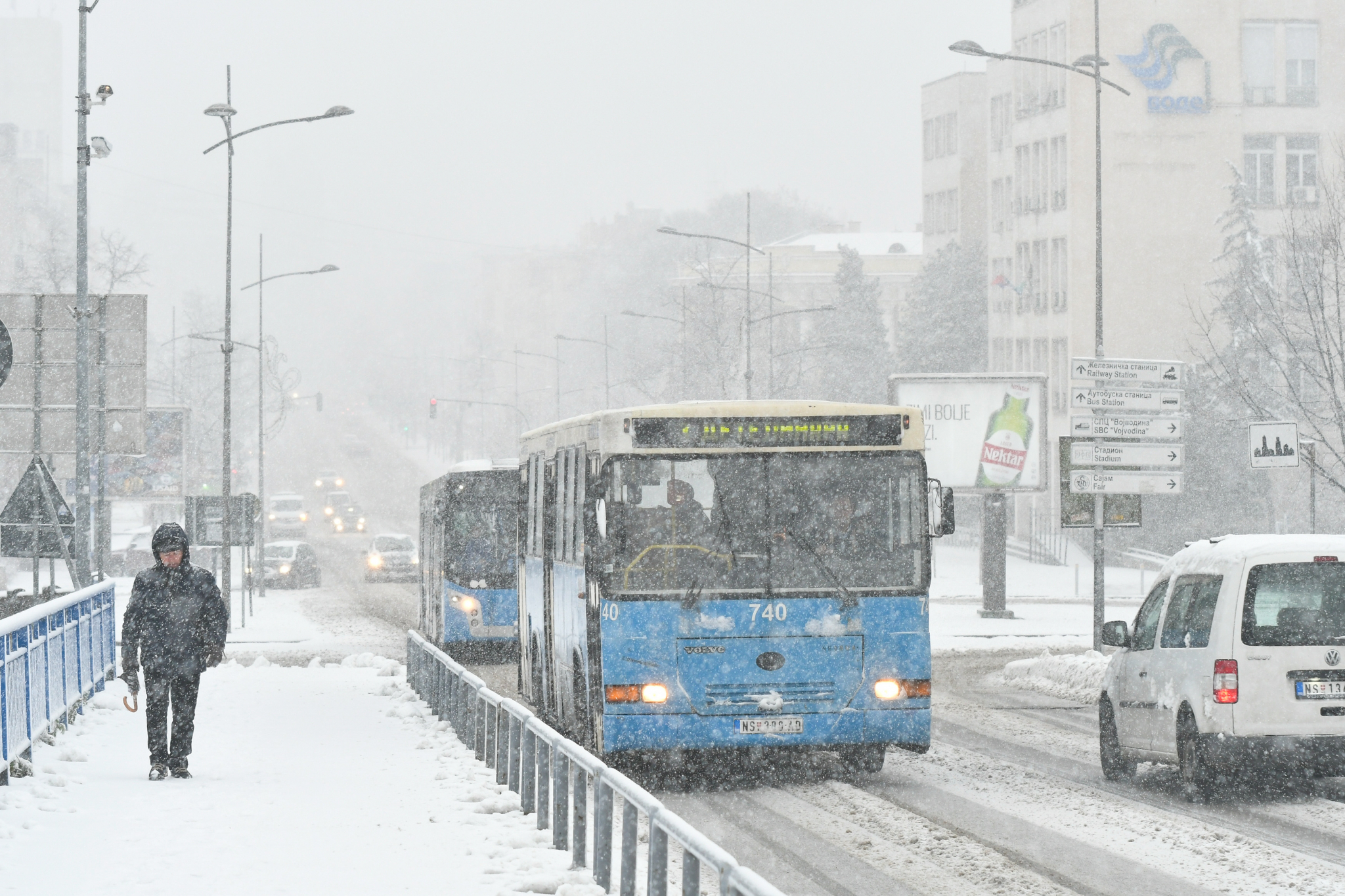 Vesić obišao komandni centar Beograd puta: Od jutros nema zastoja nijednog prevoza