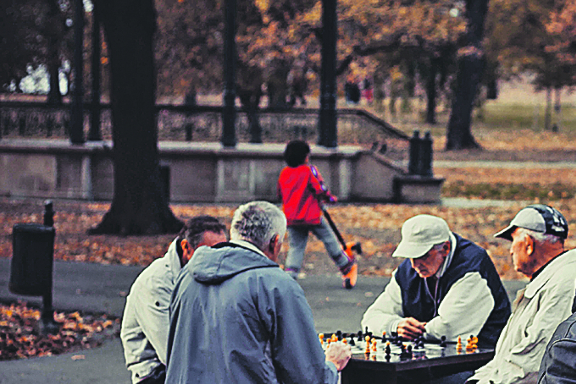 SENIORSKA KARTICA ZLATA VREDI Najstariji Beograđani mogu uz specijalnu karticu koristiti usluge i kupovati proizvode po nižim cenama