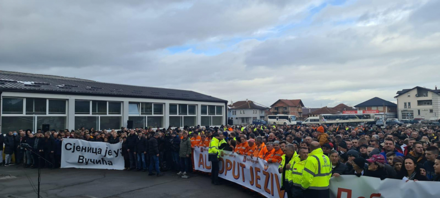 PREDSEDNIK VUČIĆ GRAĐANIMA SJENICE PORUČIO Ovo je istorijska prekretnica, autoput će promeniti sve