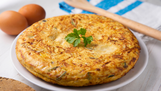 Malo drugačiji doručak: Recept za pečeni omlet