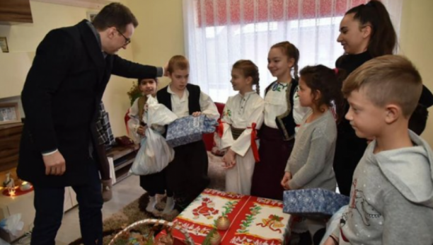 PETKOVIĆ STIGAO U PRILUŽJE Mir Božji, Hristos se rodi braćo i sestre sa Kosova i Metohije (FOTO)