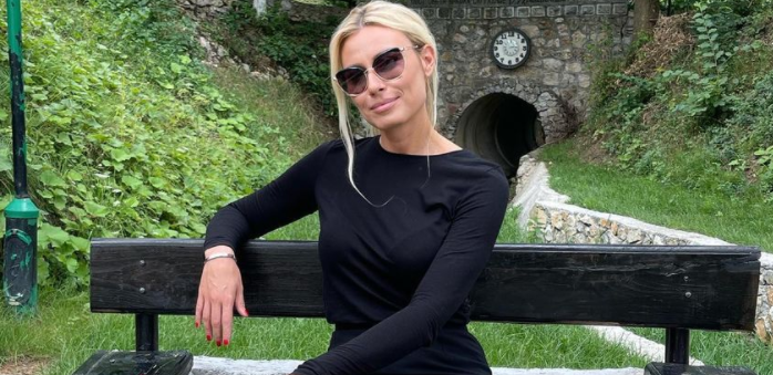 DAJANA PAUNOVIĆ U NIKAD VIĐENOM IZDANJU! Savršeno se*si u crnim pantalonama, pozirala i dobila lavinu komentara!