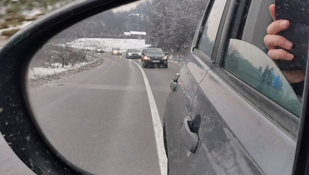 Formiraju se ogromne kolone vozila, vozači se nadaju da će do ponoći stići kući (FOTO/VIDEO)