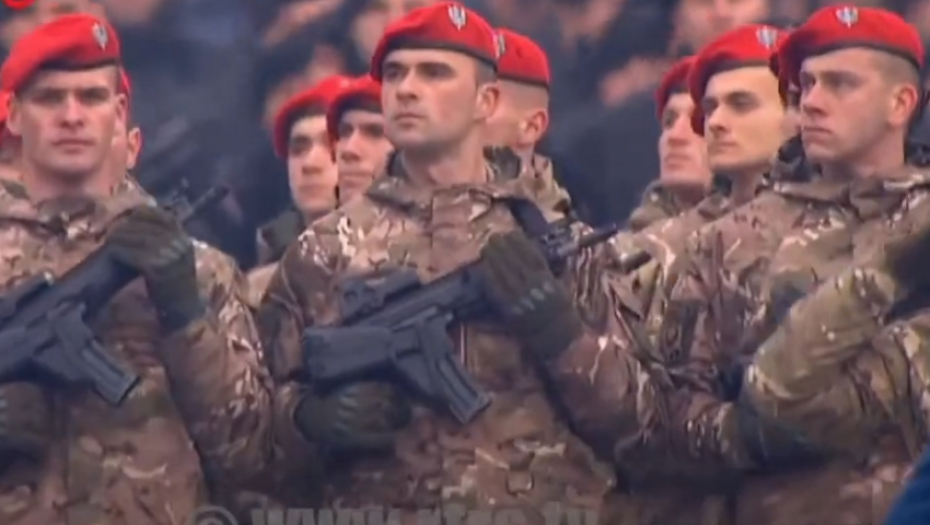 NOVI IZAZOV: Defile povodom Dana Republike Srpske prvi put u večernjim časovima!