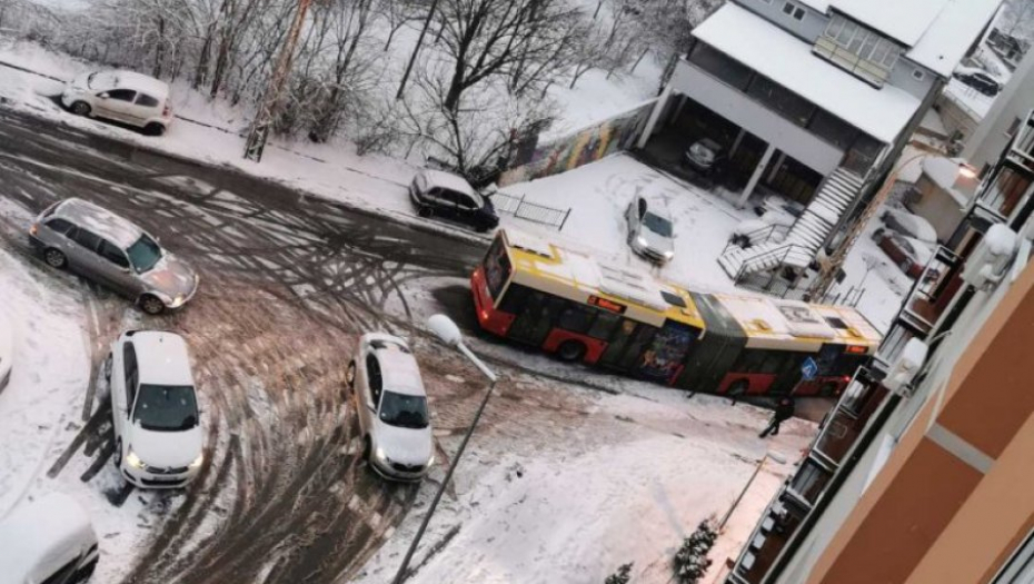 VOZAČI, PAŽNJA! Opasne vremenske prilike za saobraćaj