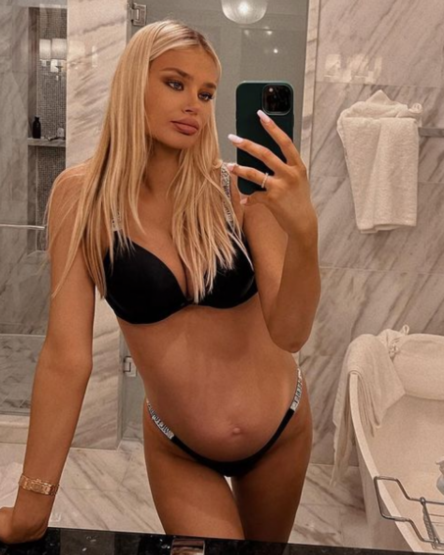 HOT MAMA! Sofija Milošević se skinula  u 7. mesecu trudnoće i raspametila pratioce!