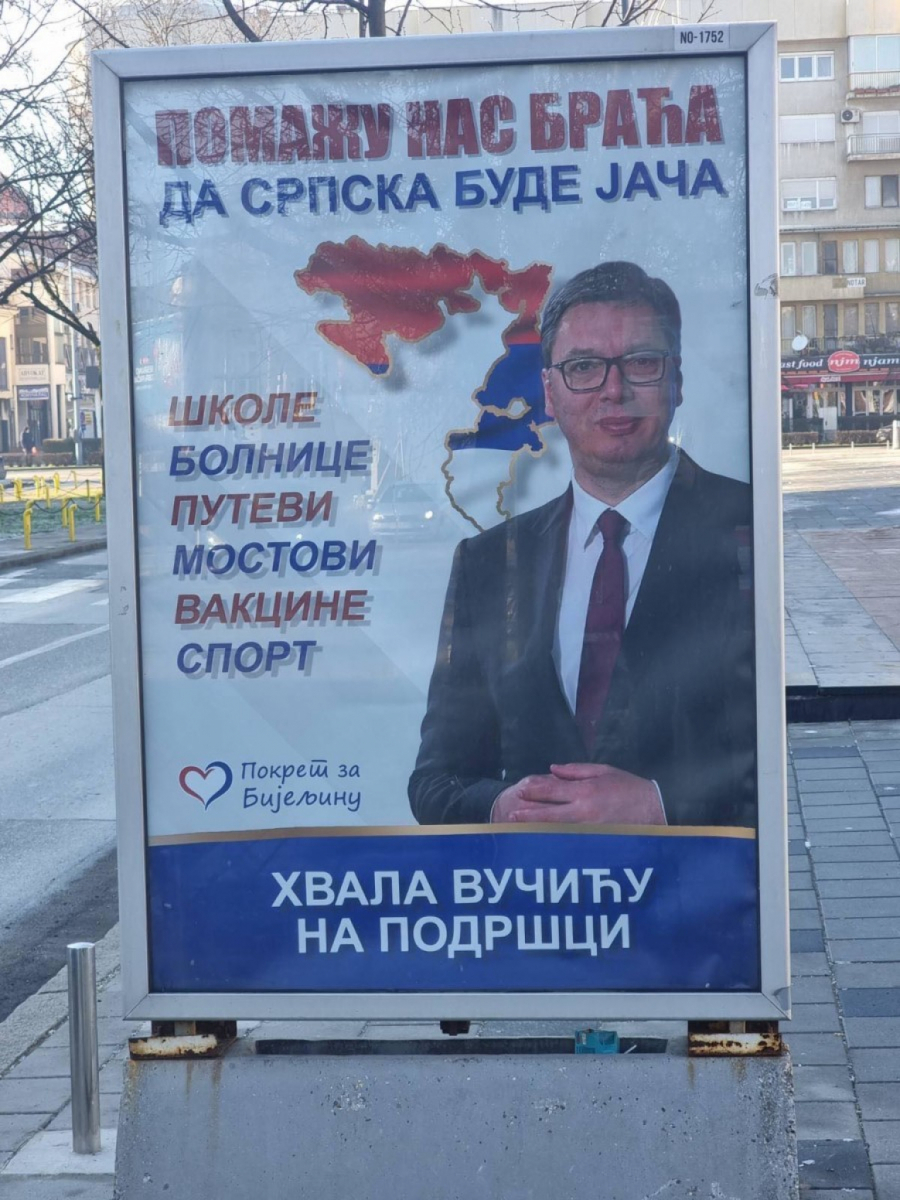 BILBORDI PODRŠKE VUČIĆU OSVANULI U BIJELJINI 