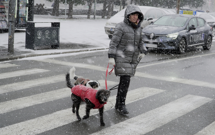 SNEŽNA IDILA U GLAVNOM GRADU Evo kako izgledaju ulice dok veju pahulje (FOTO)