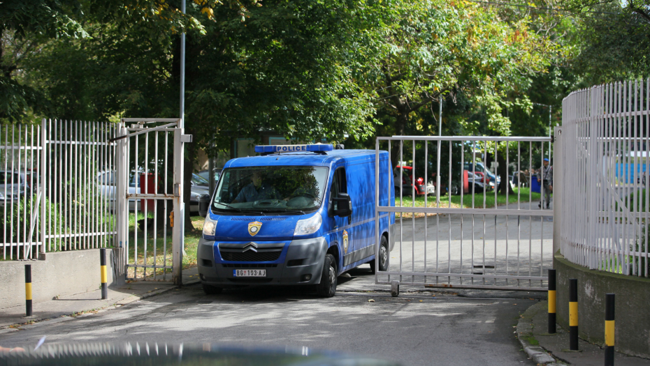 NARUČITE HRANU, STIGNE VAM DROGA Vlasnik beogradske picerije ide na robiju - marihuanu prodavao u kutijama za picu