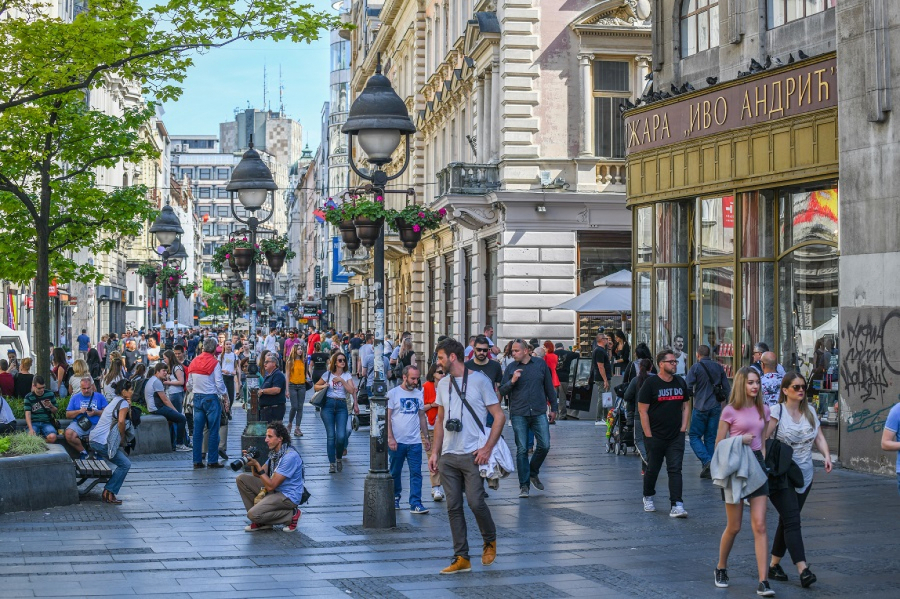 POJAČAVA SE BEZBEDNOST NA ULICAMA Grad na mestima za prelazak pešaka preduzima jače mere