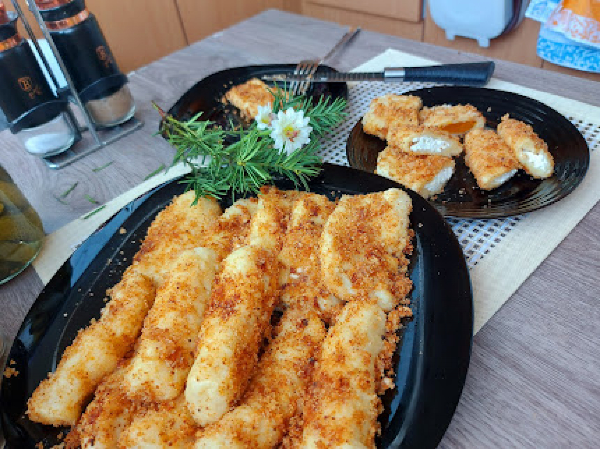 NAJBOLJI RECEPT ZA JELO KOJE SU PRAVILE NAŠE BAKE Šufnudle sa sirom ili džemom, starinski slaktiš, koji vraća u detinjstvo (VIDEO)