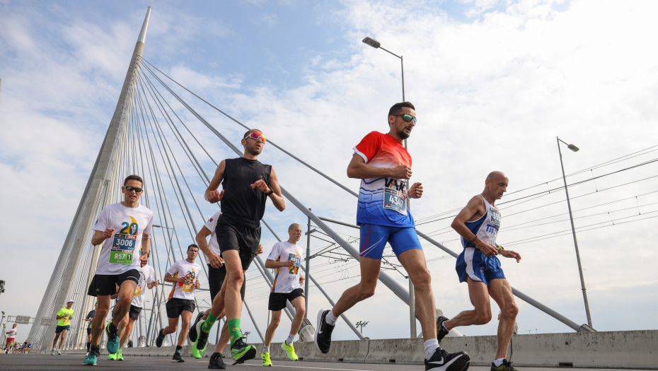 U SUSRET VELIKOM DOGAĐAJU Potpisan ugovor o saradnji između Banke Poštanske štedionice i Beogradskog maratona