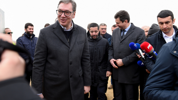 SNS OBJAVILA NOVI SPOT, VUČIĆ POSLAO PORUKU NARODU "Gradimo Srbiju koju možemo sa ponosom da nazivamo svojim domom" (VIDEO)