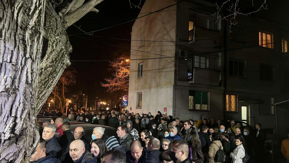 SRBIJA NA NOGAMA! Svi gradovi i sela se digli da što pre pruže podršku Aleksandru Vučiću (FOTO)