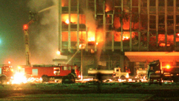 NATO ZLIKOVCI, KINA VAM NEĆE ZABORAVITI Ambasadorka Čen Bo podelila fotografije bombardovanja i spomenika Milici Rakić: Agresor se još meša i uništava druge države