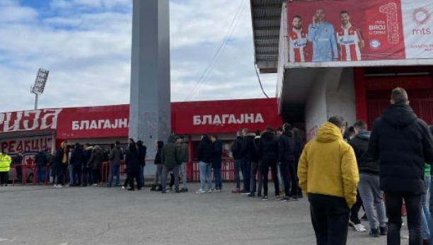 "MARAKANA" ĆE BITI KRCATA NA DERBIJU! Navijači Zvezde okupirali blagajnu, ponovo se traži karta više! (FOTO)