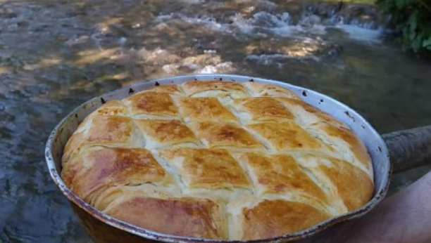 TRADICIONALNA SRPSKA PITA Domaća sečenica, užitak koji garantuje pune baterije