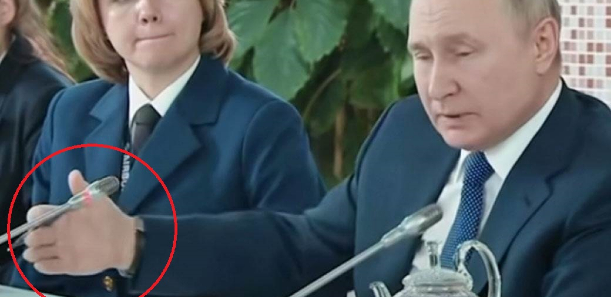 MISTERIJA NOVOG PUTINOVOG SNIMKA Ceo svet bruji o JEDNOM DETALJU - odmah krenule teorije zavere! (VIDEO)