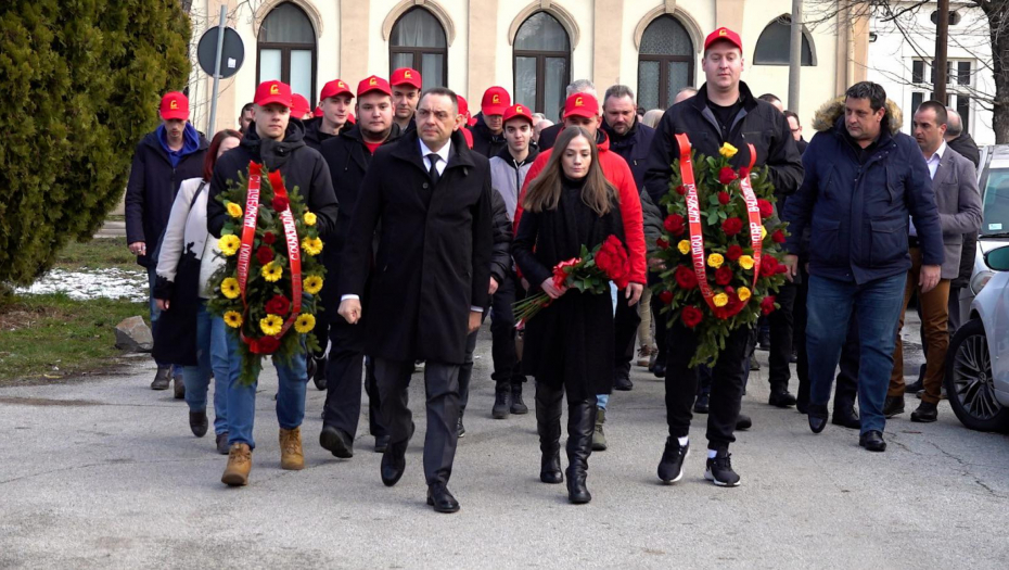 POČAST SLOBODANU MILOŠEVIĆU Lider Pokreta socijalista Aleksandar Vulin odao poštu bivšem predsedniku Srbije i SR Jugoslavije