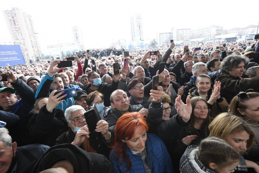 VELIČANSTVEN PRIZOR U NOVOM SADU Neverovatan broj građana dočekao Vučića i Orbana (FOTO/VIDEO)