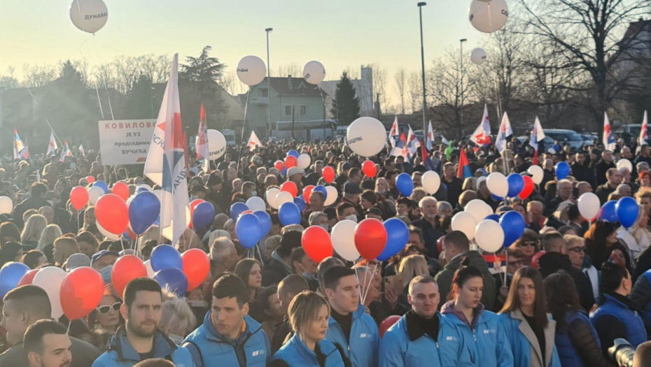 PODRŠKU DAO I ČUVENI FUDBALER Vučić održao veliki miting u Padinskoj Skeli: Narod 3. aprila treba da bira one koji grade, a ne one koji bi da ruše (FOTO/VIDEO))