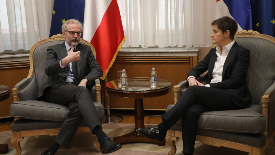 ODNOSI SRBIJE I AUSTRIJE NA UZLAZNOJ PUTANJI Premijerka Brnabić primila u oproštajnu posetu ambasadora Luterotija (FOTO)