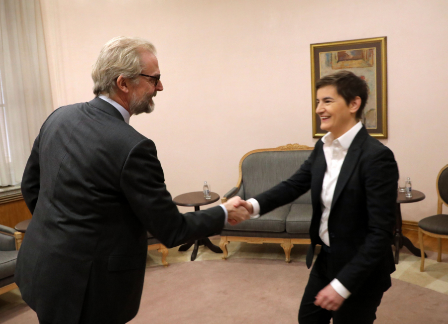 ODNOSI SRBIJE I AUSTRIJE NA UZLAZNOJ PUTANJI Premijerka Brnabić primila u oproštajnu posetu ambasadora Luterotija (FOTO)