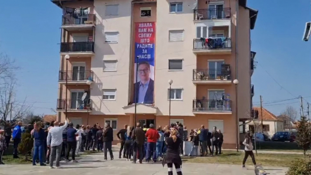 SRBI SA KOSMETA PODRŽALI PREDSEDNIKA VUČIĆA Hvala vam na svemu što radite za nas (VIDEO)