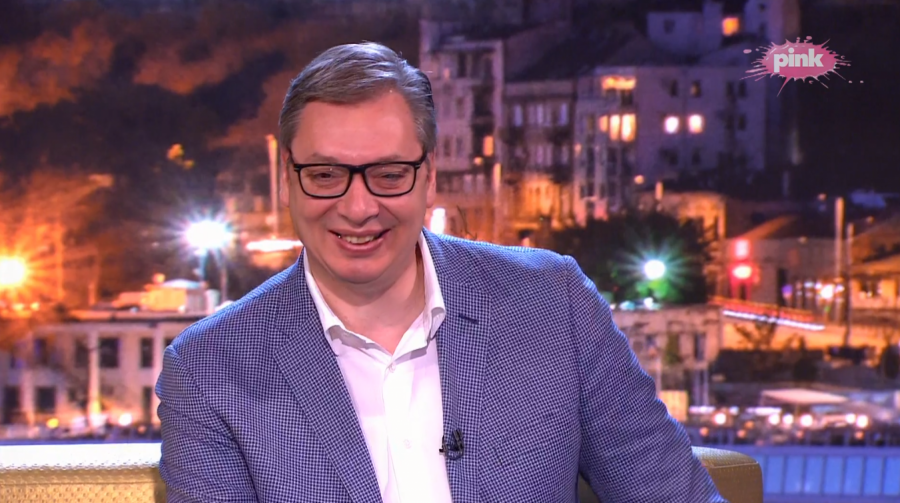 PREDSEDNIK U EMISIJI AMI G SHOW Vučić demonstrirao ogromno znanje: Znam svaku opštinu u Srbiji! (FOTO/VIDEO)