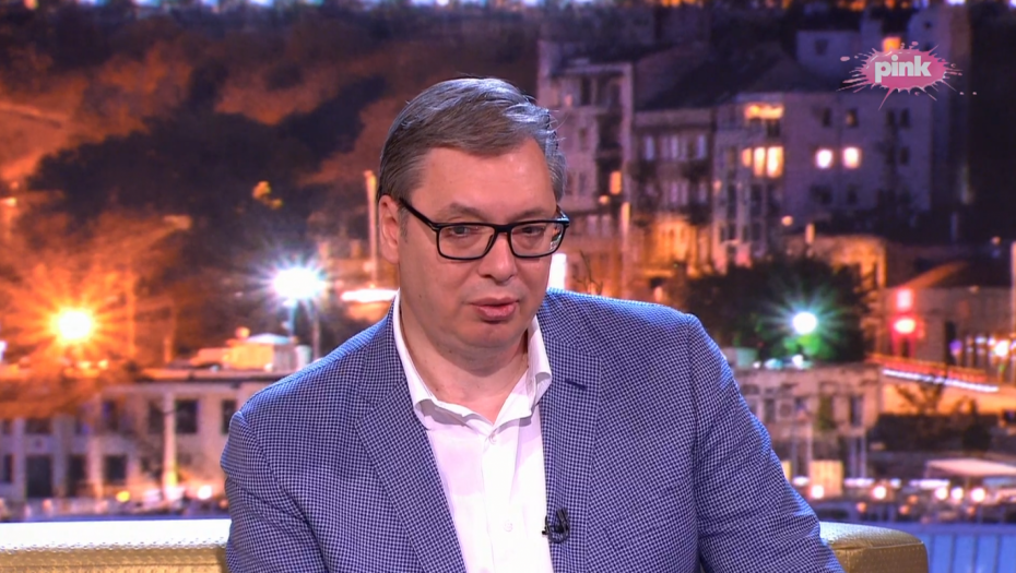 VUČIĆ O MITROVIĆEVOM LETEĆEM AUTOMOBILU "Rekao sam mu da se ne igra sa tim, da ne leti, došao je na 10 metara od tačke posle koje mu ne bi bilo spasa"