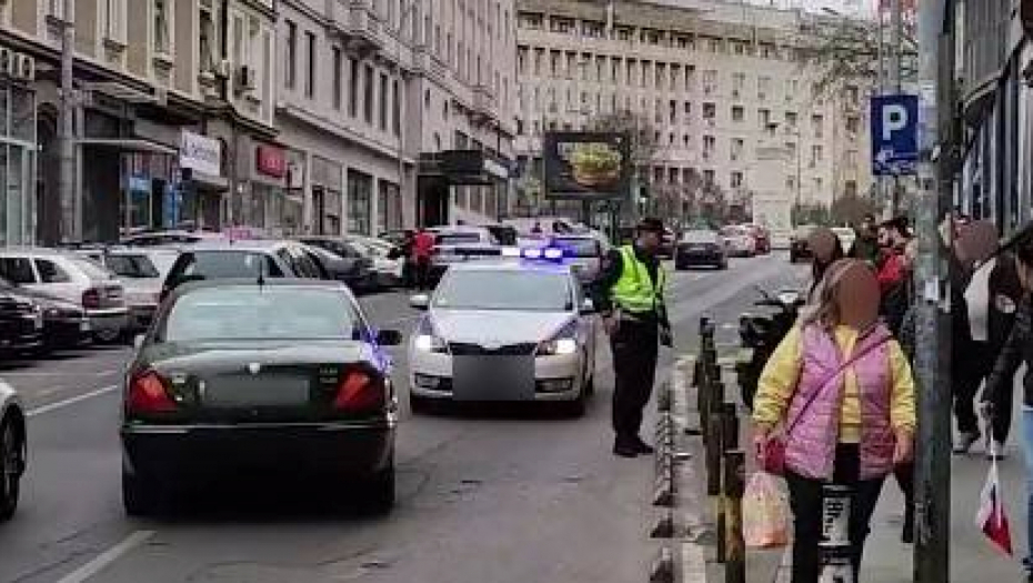 HAOS U CENTRU BEOGRADA Auto pokosio motociklistu, saobraćaj BLOKIRAN (VIDEO)