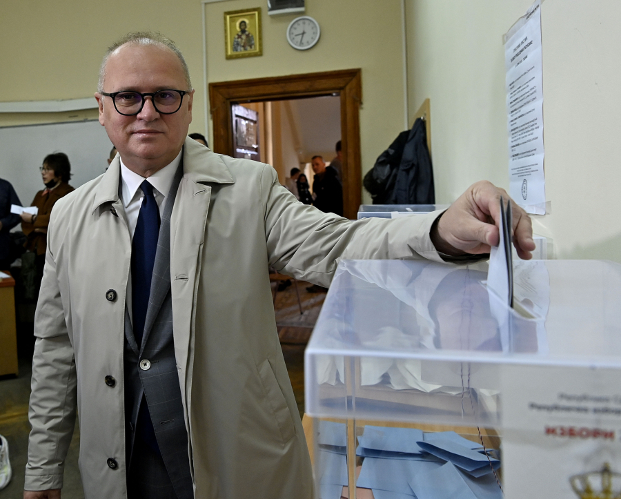 SRBIJA DONOSI ODLUKU Zatvorena birališta! Jezive pretnje naprednjacima, napadnut poslanik SNS (FOTO/VIDEO)