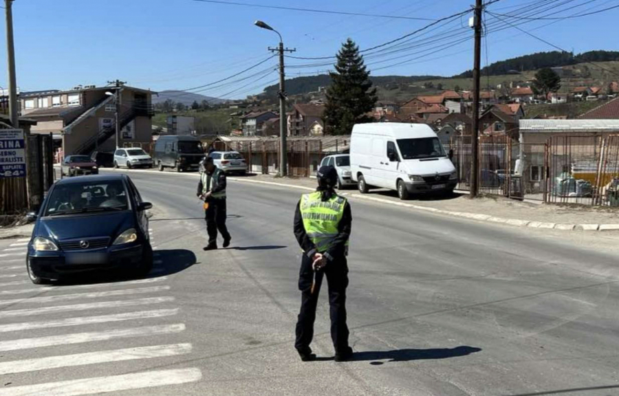 PREKO POLA VOZAČA U SRBIJI NI NE NOSI POJAS Pljušte kazne nakon policijske kontrole, DECA su poseban problem