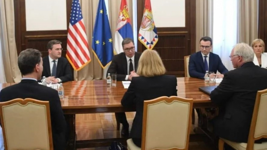 PREDSEDNIK VUČIĆ UPOZNAO KAREN DONFRID SA SITUACIJOM NA KiM Srbija ispunila obaveze, dok Priština uporno izbegava (FOTO/VIDEO)