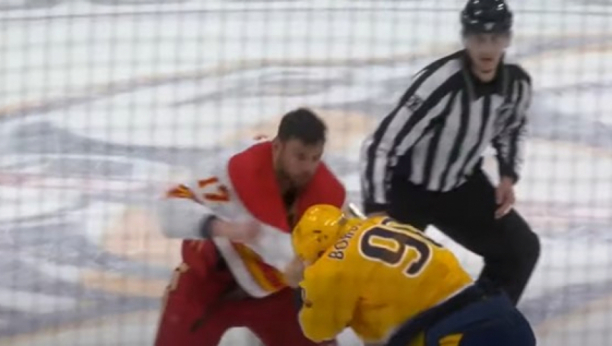 SRBIN RUŠIO SVE PRED SOBOM Jedan od najboljih hokejaša "patosirao" protivnika (VIDEO)