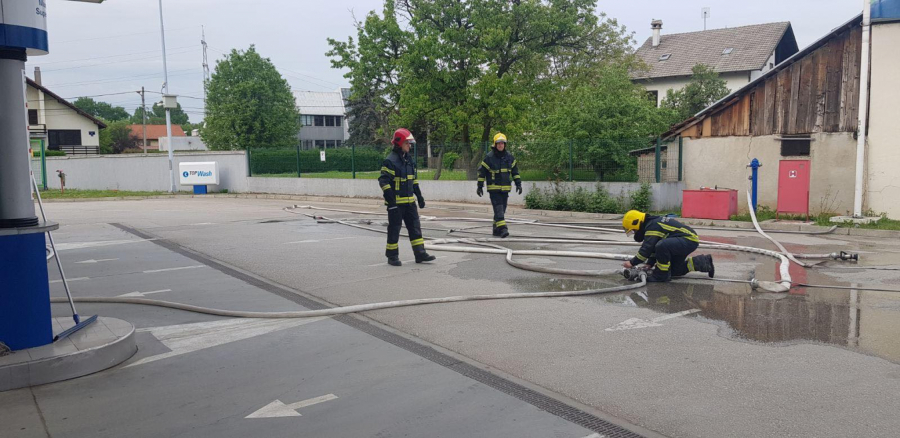 CUREO GAS NA PUMPI Incident se dogodio u Čačku